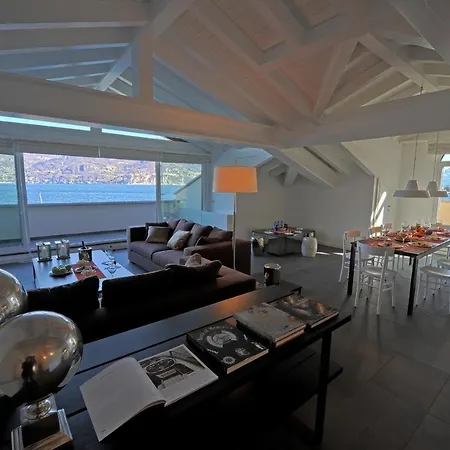 Sleeps 6 Air Con Apartment