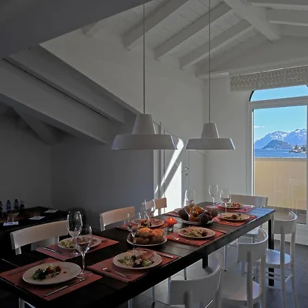 Sleeps 6 Air Con Apartment